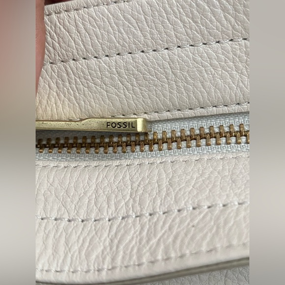 ❌SOLD❌.                Fossil Maya Hobo Vanilla Purse - Picture 7 of 13